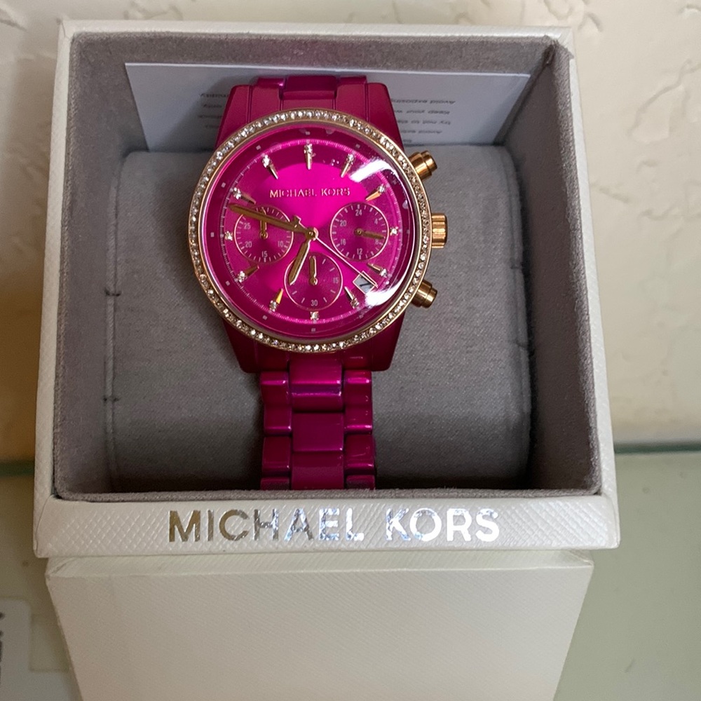 Oversized Michael Kors Ladies watch
